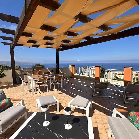 18p Casa Henricson Penthouse Sea View